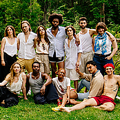 Filename=2025_hunterabrams_samlee_vogue_011.jpg
Filesize=1489KiB
Dimensions=1440x1443
Date added=Jul 23, 2025 2025_hunterabrams_samlee_vogue_011.jpg