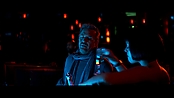 3daystokill_theatrical_0278.jpg