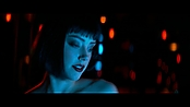 3daystokill_theatrical_0547.jpg