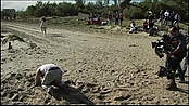 Filename=andsoonthedarkness_directorsvideodiary_3679.jpg
Filesize=132KiB
Dimensions=852x480
Date added=Jan 15, 2023 andsoonthedarkness_directorsvideodiary_3679.jpg