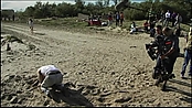 Filename=andsoonthedarkness_directorsvideodiary_3701.jpg
Filesize=133KiB
Dimensions=852x480
Date added=Jan 15, 2023 andsoonthedarkness_directorsvideodiary_3701.jpg